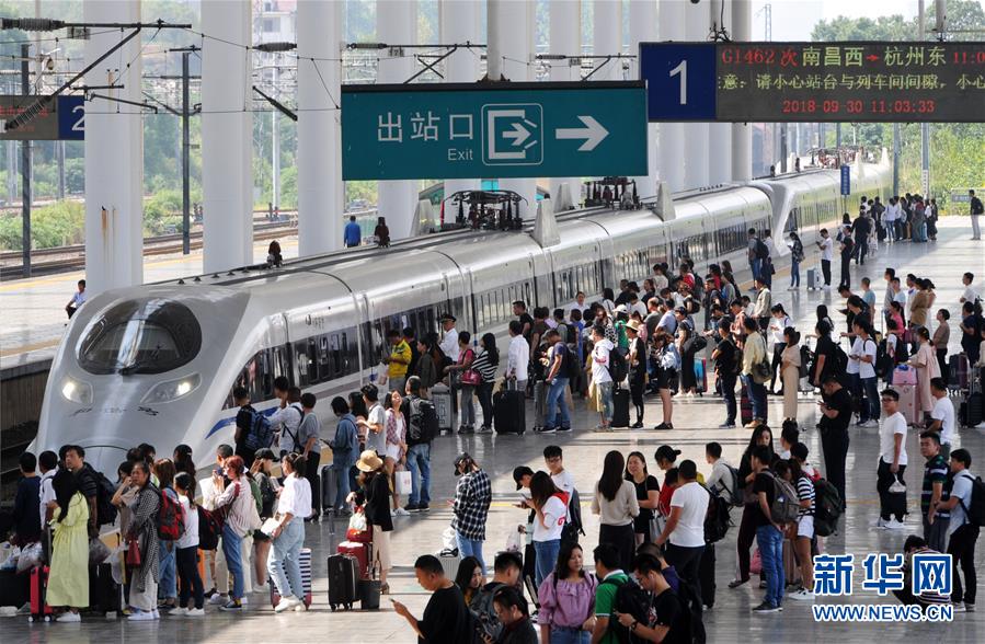 农化制品行业董秘薪酬观察：.亚钾国.际董秘刘冰燕年薪188.13万元行业登顶 较上年缩水110万元