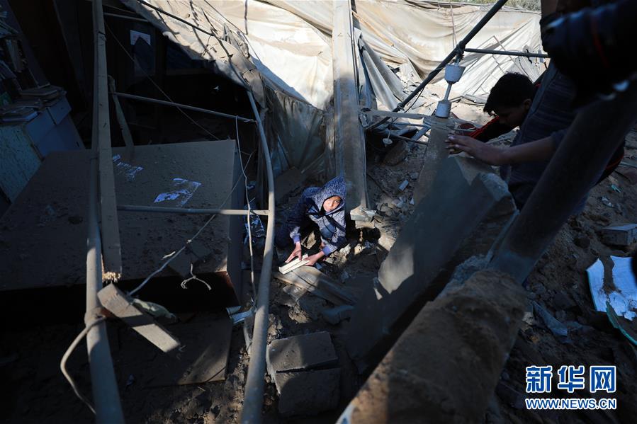 石英?股份续聘房婷婷为董秘：已担任公司董秘半年多 前三季度公司净利减少57%