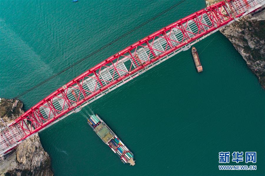 每日!互动获评36氪“WISE2025商业之王”年度数字化效率提升企业