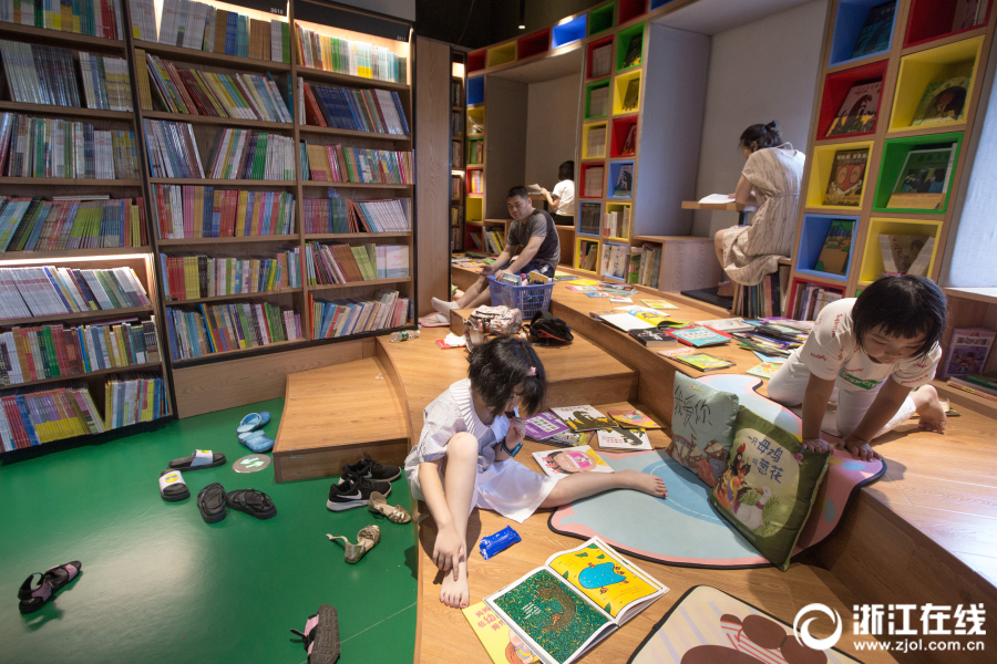 罕—见！中秋前夕茅台“散飞”再次跌破1800元盈亏线