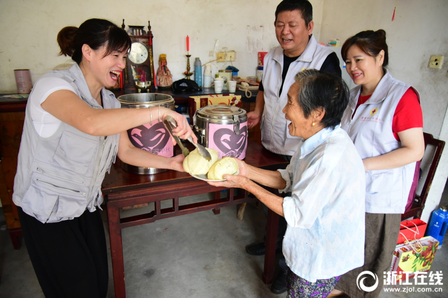 圣‘元’环保：公司通过<认>购中原前海股权投资基金（有限合伙）的基金份额间接参与了摩尔线程的投资