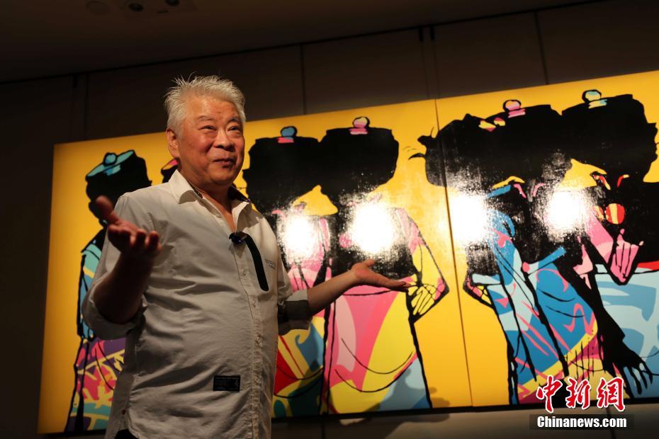 视频<|>美媒：佩洛西在国会任职期间，通过股票交易获利超过1.3亿美元，回报率高达16930%