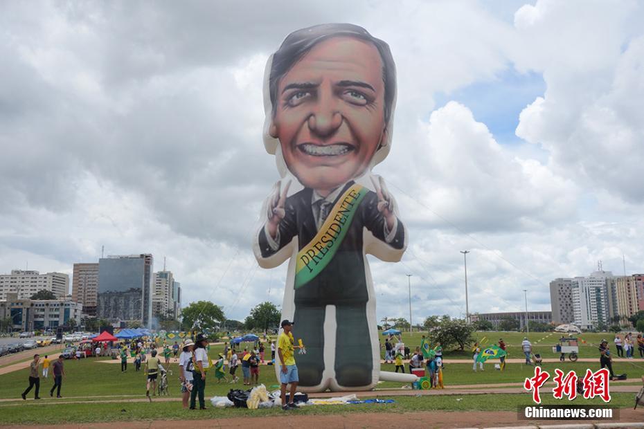 小米<汽>车充电地图—覆盖 150 万 + 充电桩，积分可抵服务费