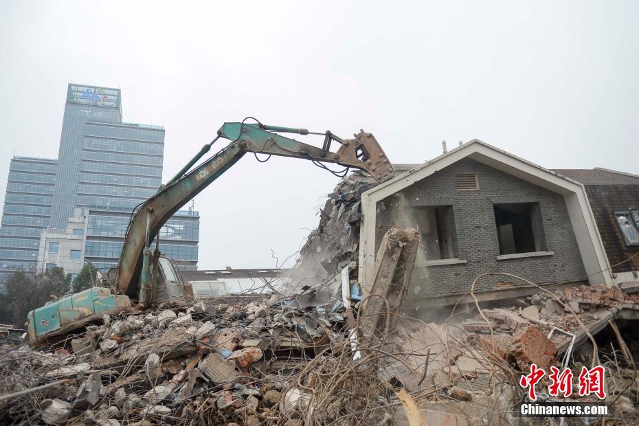 石头科技乌尔奇?：,场景针对性及本土化策略决定机器人市场表现