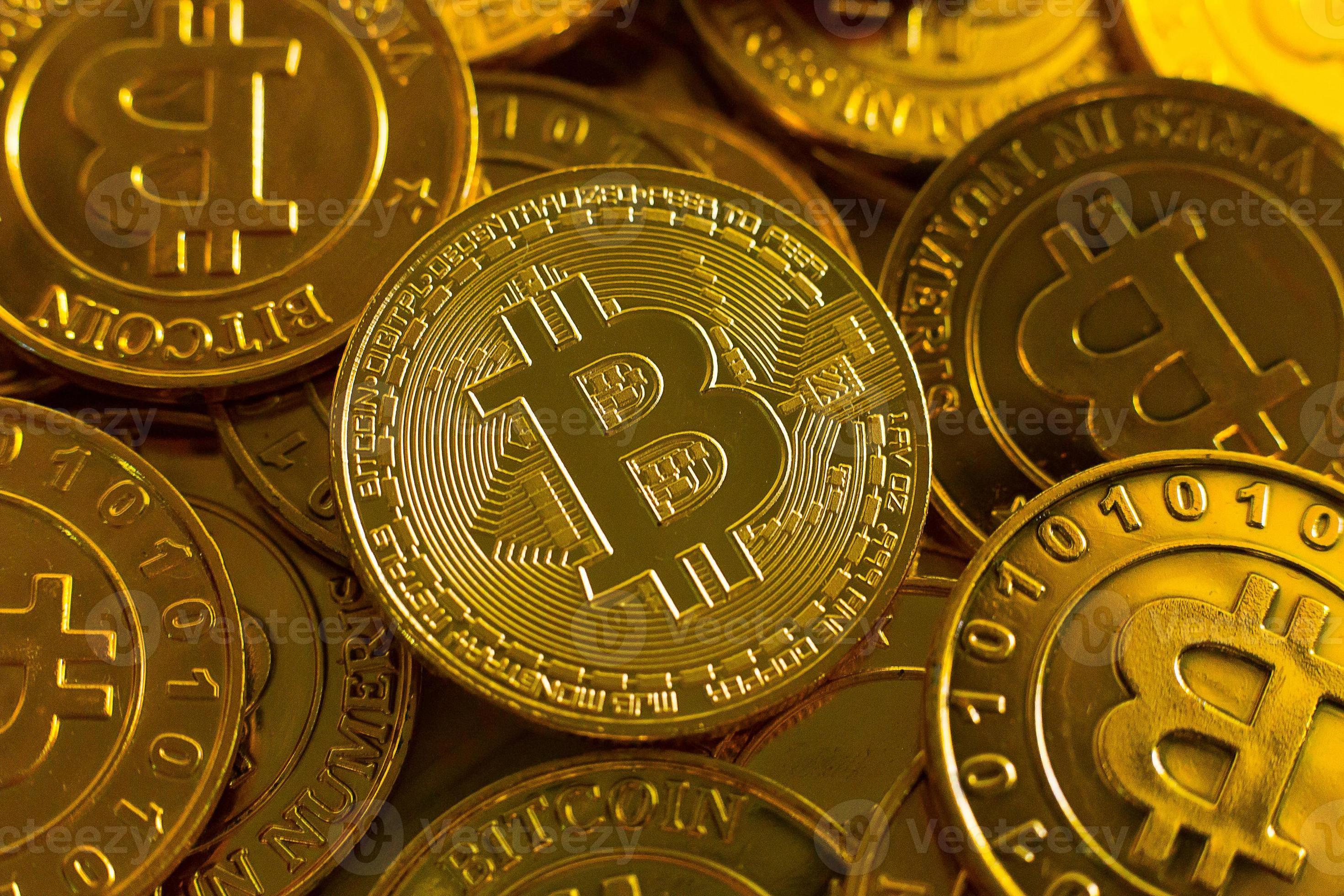 福昕,软件2025年上半年亏损488万元，同比下降107.8%