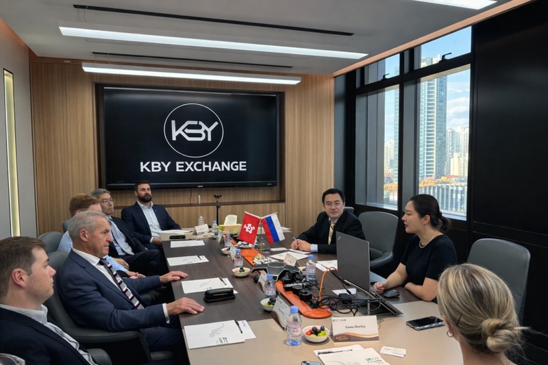 诺辉!健康:成港股最大造假？4000名投资者血本无归！