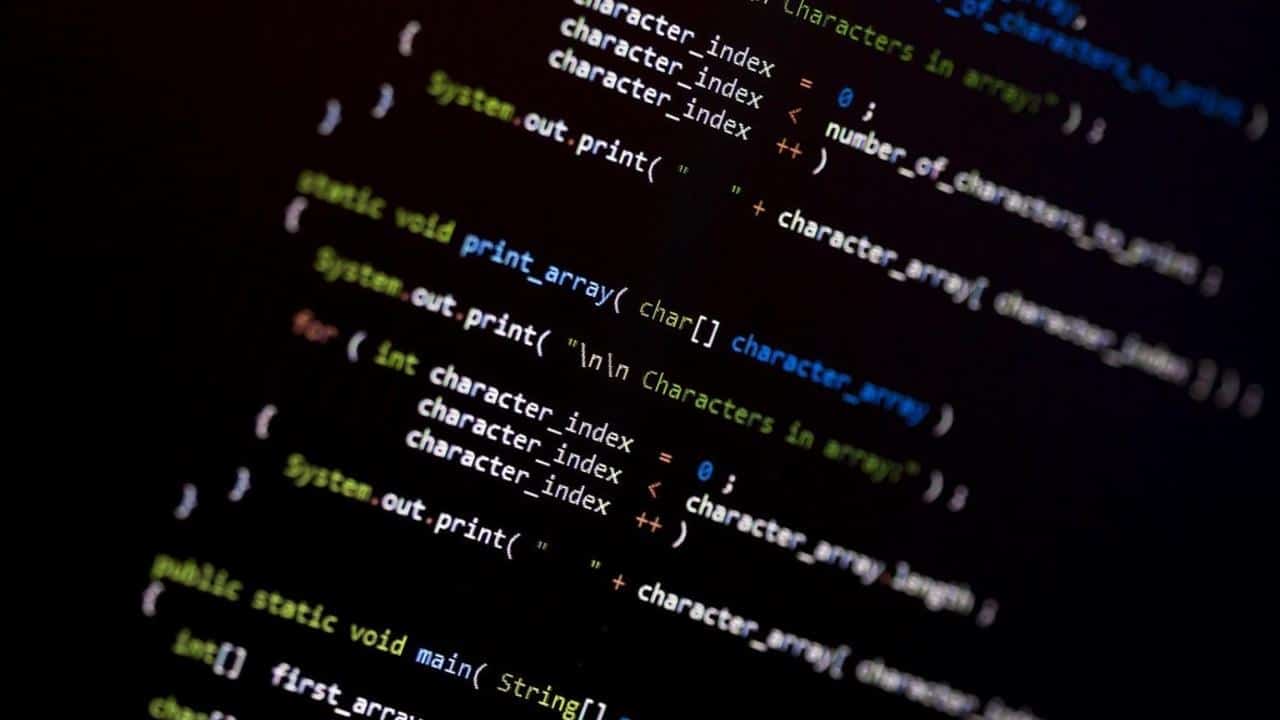 创维?数字,三季报营利双降，欲溢价超3倍出售子公司